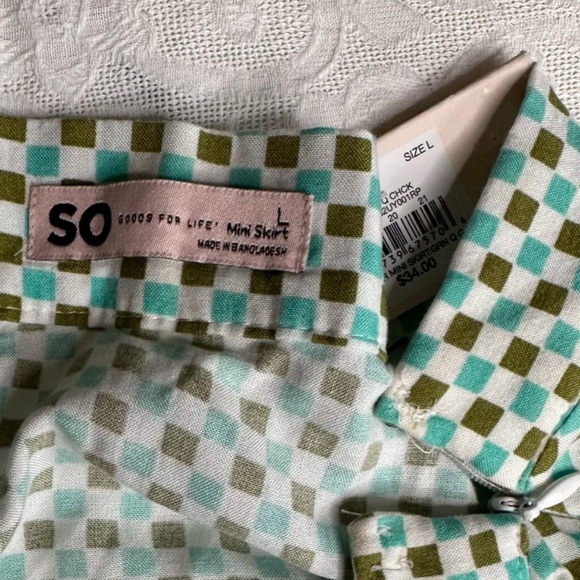 Green Polka Dot Skirt - Picture 2 of 2